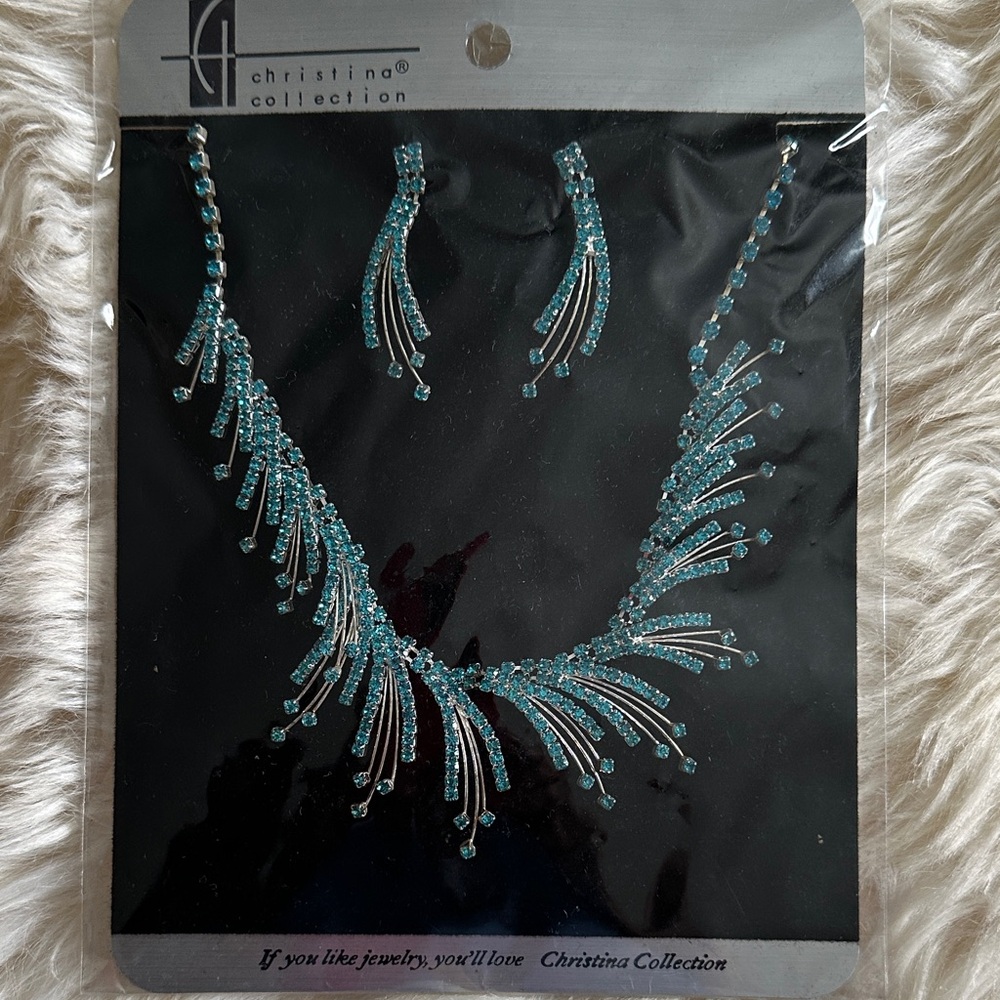 Blue and Silver Necklace Set